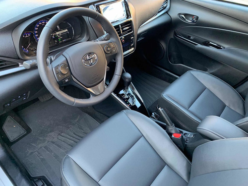 Imagen 20 de 21 de Toyota Yaris Xls Pack Cvt