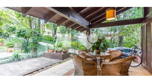 Excelente Casa Com 3 Dormitórios, Sendo Uma Suite, - 28-im421023