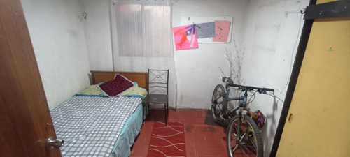 Casa Con 2 Dptos Interiores Y Local Comercial