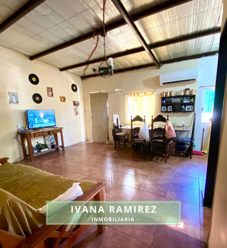 Se Venden Dos Casas Con Local Comercial - Luján