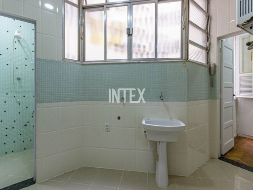 Imagem 23 de 30 de Apartamento À Venda Com 3 Quartos (1suíte) Com 1 Vaga De Garagem Em Copacabana - Ap01719 - 70270424