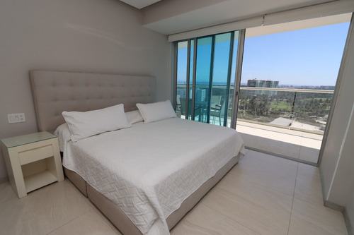 Cad Velera H 10. Departamento Frente Al Mar Para Remodelar: Gran Potencial De Inversión En Ubicación Privilegiada