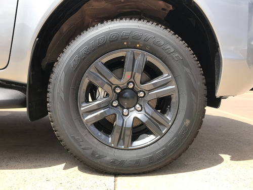 Imagen 5 de 7 de Toyota Hilux 2022 2.8 Cd Srv 177cv 4x4 At