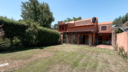 Casa En Granadero Baigorria