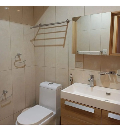 Venta Espectacular Town House Margarita 135mts2/5h/4b/2pe. Lesamo