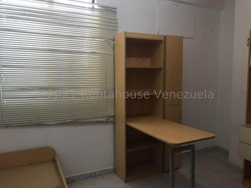 Imagen 16 de 22 de Gustavo Zavala Rentahouse 22-12940