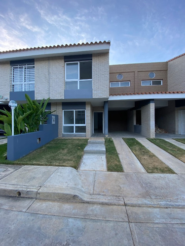 Town House A Estrenar En Obra Blanca La Esmeralda San Diego Edo. Carabobo Cumbres De La Esmeralda Tp Cod: Intth-01