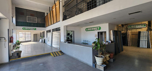 Local Comercial En Esquina 1091 M² S/ 3 Lotes - Libertad