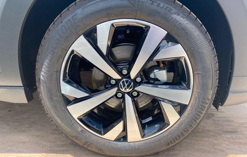 Volkswagen Nivus Highline 1.0 Turbo (aut) (flex)