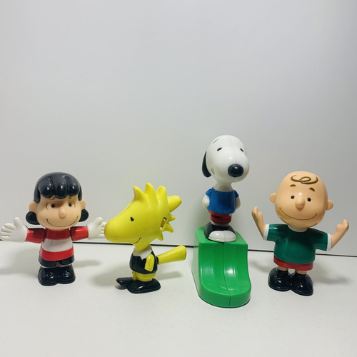 Snoopy Fútbol Mcdonalds 1995 Colección Completa - 4 Muñecos (Usado)