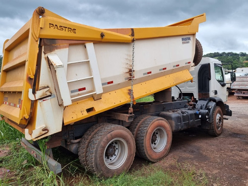 Imagem 6 de 15 de Volvo Vm 330 6x4 Ano 2019 Caçamba Meia Caminhão Traçado