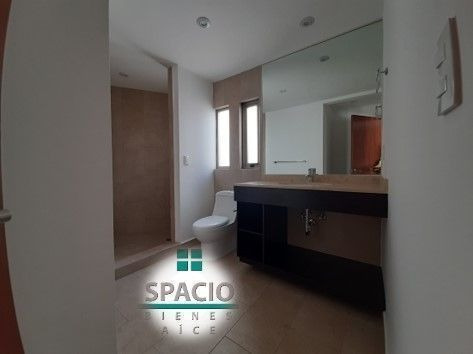 Imagen 8 de 23 de Casa En Venta, Con Roof Privado Col. Lomas Quebradas