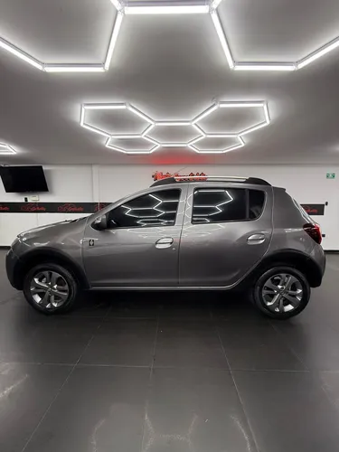 Renault Stepway 1.6 Intense Automática