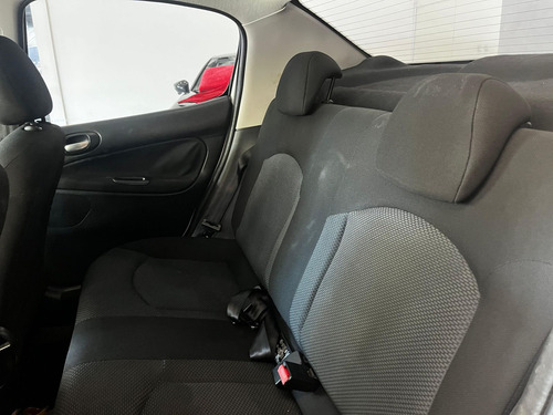 Peugeot 207 1.4 Xr Flex 5p