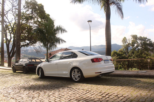 Volkswagen Jetta 2.0 Tsi Highline 4p