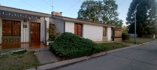 Venta Casa Poeta Lugones 4 Dormitorios