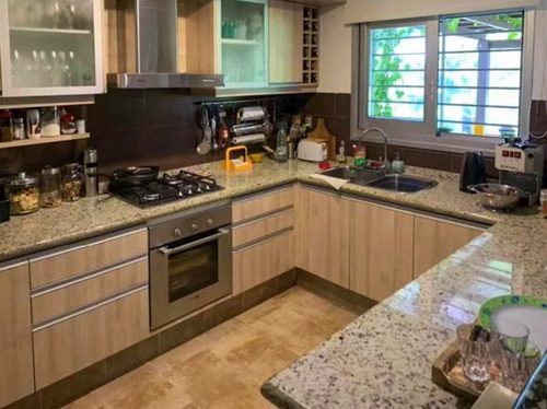 Casa En Venta De 3 Dormitorios En Playa Mansa