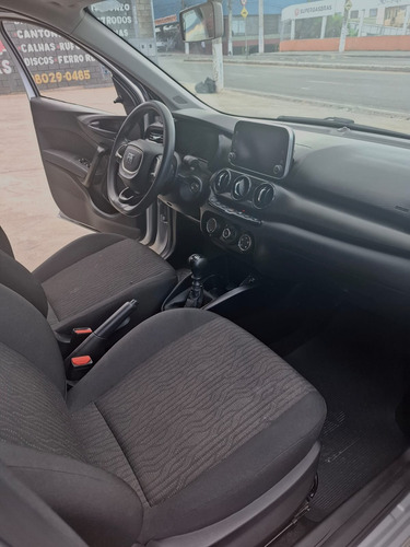 Fiat Cronos 1.3 Drive Flex 4p
