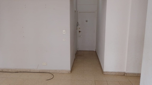 Imagen 4 de 30 de Excelente Oportunidad De Inversión De Departamento De 4 Ambientes A La Calle C/ Balcón Saliente, 68 M2 En Pleno Centro
