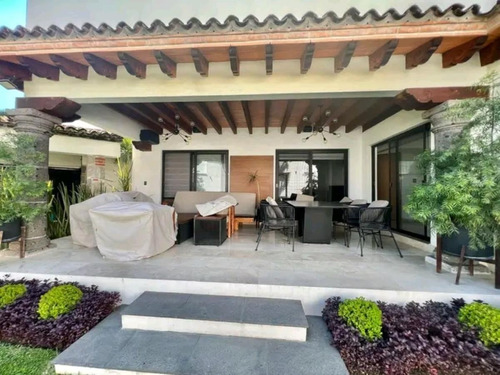 Casa En Venta En Fraccionamiento Rinconada Vista Hermosa A Un Paso De Río Mayo