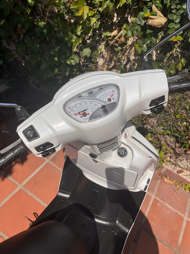 Kymco Like 125 - Titular Completa Un Caño