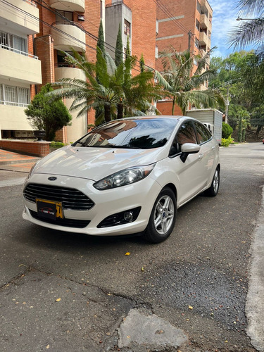 Ford Fiesta Se 1.6 Sedan Mecánico