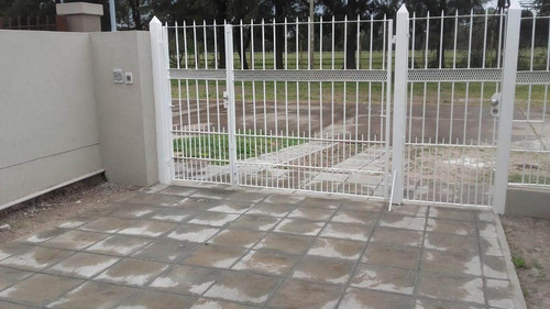 Imagen 13 de 15 de Venta - Casa - Ph - Hurlingham- Jardín - Parrilla - Lavadero- Cochera