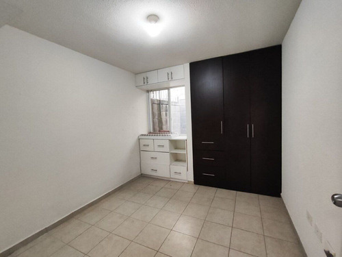 Casa De 1 Solo Nivel En Renta En Viñedos Queretaro