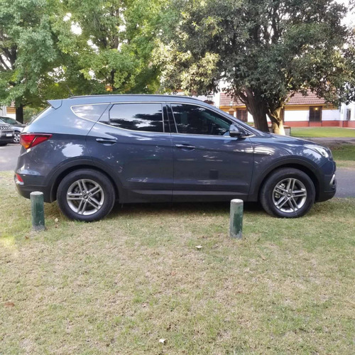 Hyundai Santa Fe 2.4 Seguridad 7as 6at 2wd 2017
