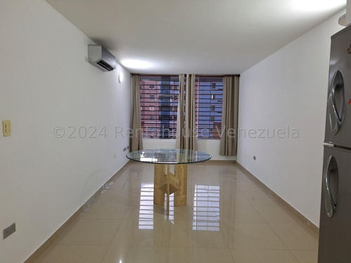 Alquiler Apartamento Colinas De La Tahona 24-22411