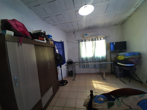 Casa De 2 Dormitorios Con Terreno A La Venta G.dro Baigorria