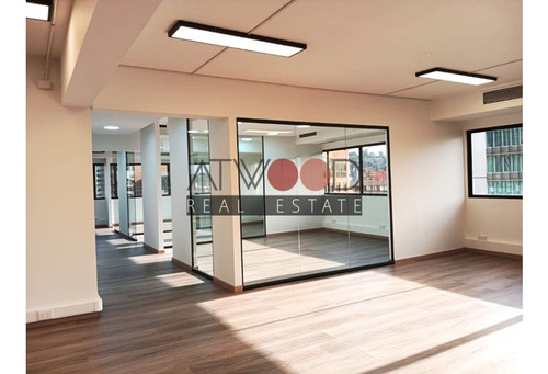 Oficina 285 M2 Remodelada Frente A Mut - 3 Privados