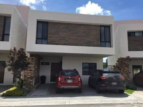 Se Vende Hermosa Residencia En Cumbres Del Lago, Lujo!