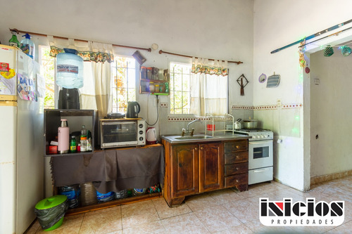 Casa En Lote A Terminar: Caseros 3423 - Nueva Atlantis - C871