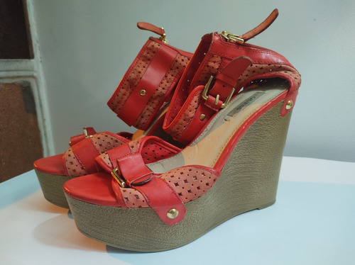 Tacones Guess Plataforma, T.38, Estilo Gacel (Usado)
