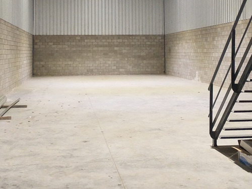 Alquiler Depósito De 300 M2 Parque Logístico Con Seguridad