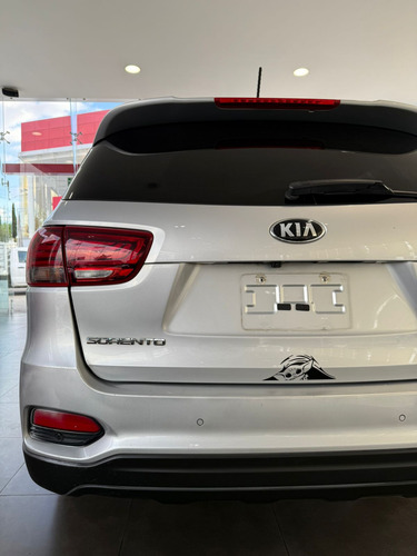 Kia Sorento 2.4 Lx At