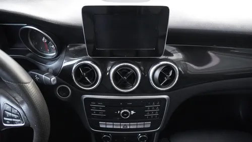 Mercedes-Benz Clase CLA 1.6 200 Cgi Sport At