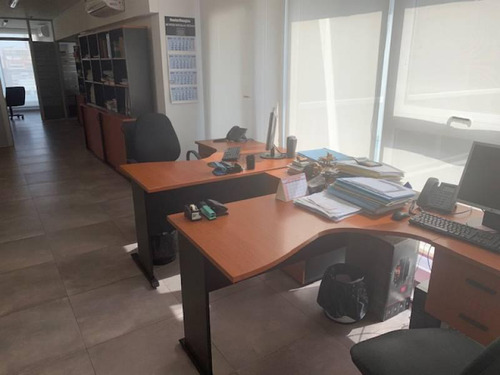 Venta Of.104m2 C/ Enorme Cochera - Piso Alto - Libertador Y Juramento