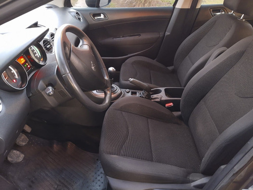 Peugeot 408 2.0 Allure 143cv