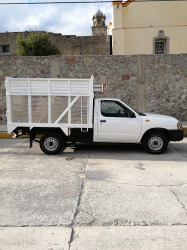 Imagen 4 de 5 de Nissan Np300 2009 2.4 Chasis Dh Mt