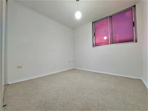 Imagen 12 de 22 de Venta Departamento Semi Amoblado En Tranquilo Sector De La