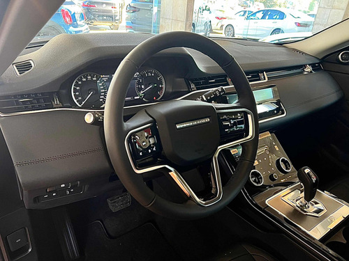 Imagen 17 de 21 de Land Rover Range Rover Evoque New Model P300e Hibrida