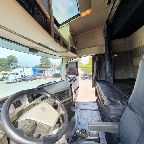 Imagem 21 de 25 de Caminhão 540 Volvo Fh540 Cavalo Traçado 6x4 Bug Leve 2018