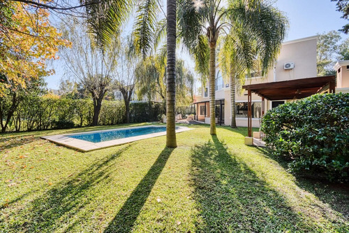 Imagen 4 de 30 de Moderna Casa A La Venta En Solares Del Talar