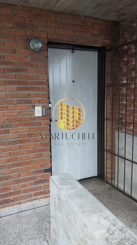 Apartamento De 2 Dormitorios En Alquiler, San Carlos