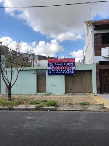 Casa  En Venta Ubicado En Villa Lugano, Capital Federal, Buenos Aires