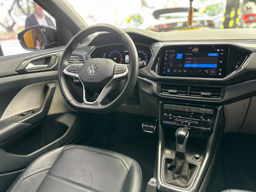 Volkswagen T-Cross 1.4 250 TSI TOTAL FLEX HIGHLINE AUTOMÁTICO