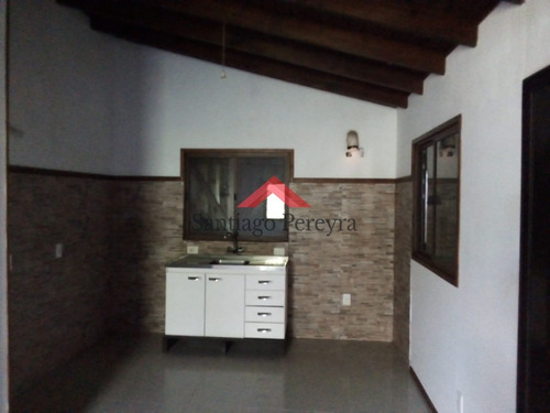 En Venta Casa Balneario Buenos Aires - Ref: 6454