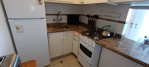 Mansa Parada 2 Apartamento En Edificio Emblemático Primera Linea